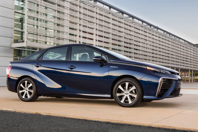 Toyota Mirai sedan 2016
