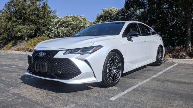 Toyota Avalon reviews restyling