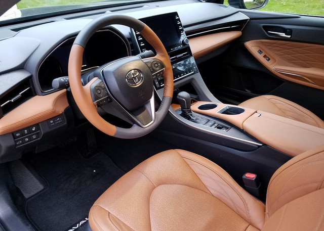 Toyota Avalon Hybrid reviews restyling