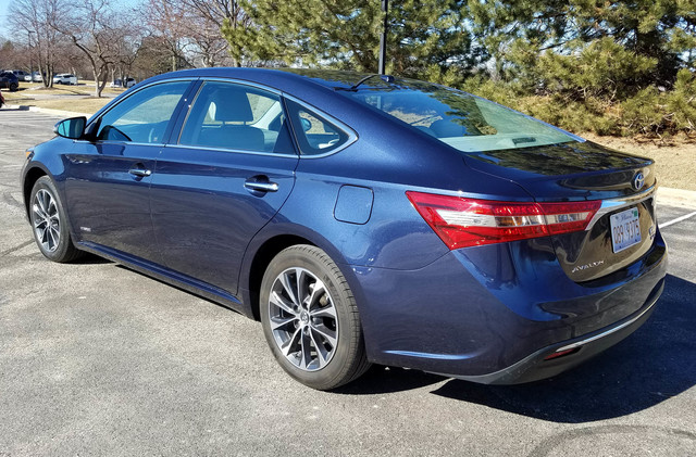 Toyota Avalon Hybrid hd specifications