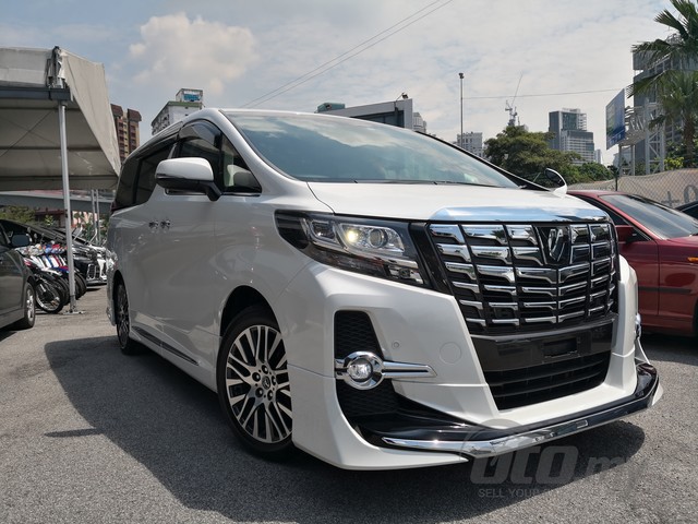 Toyota Alphard modern big Toyota Alphard exterior big