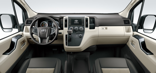 Toyota Hiace reviews photo