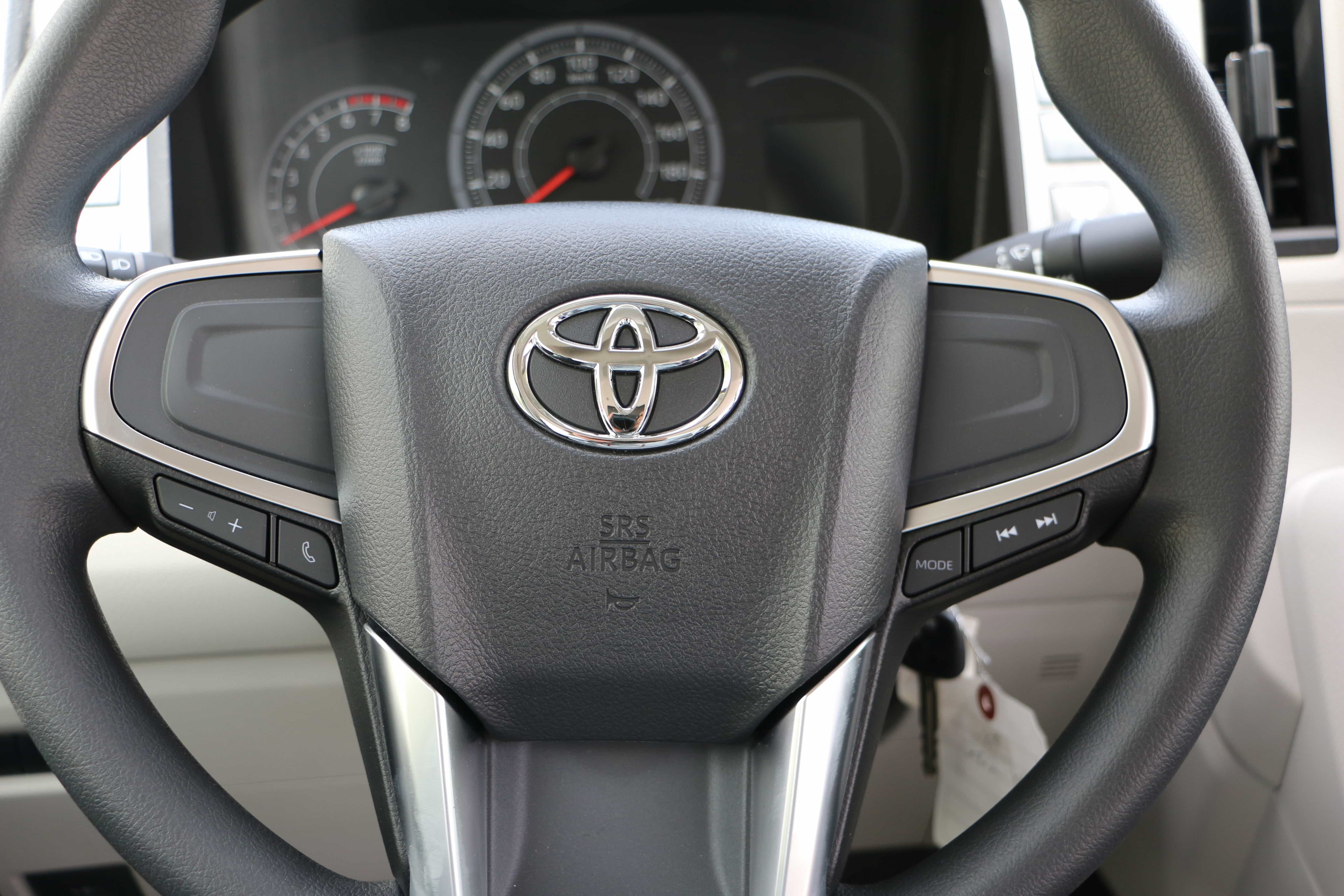 Toyota Hiace reviews 2019