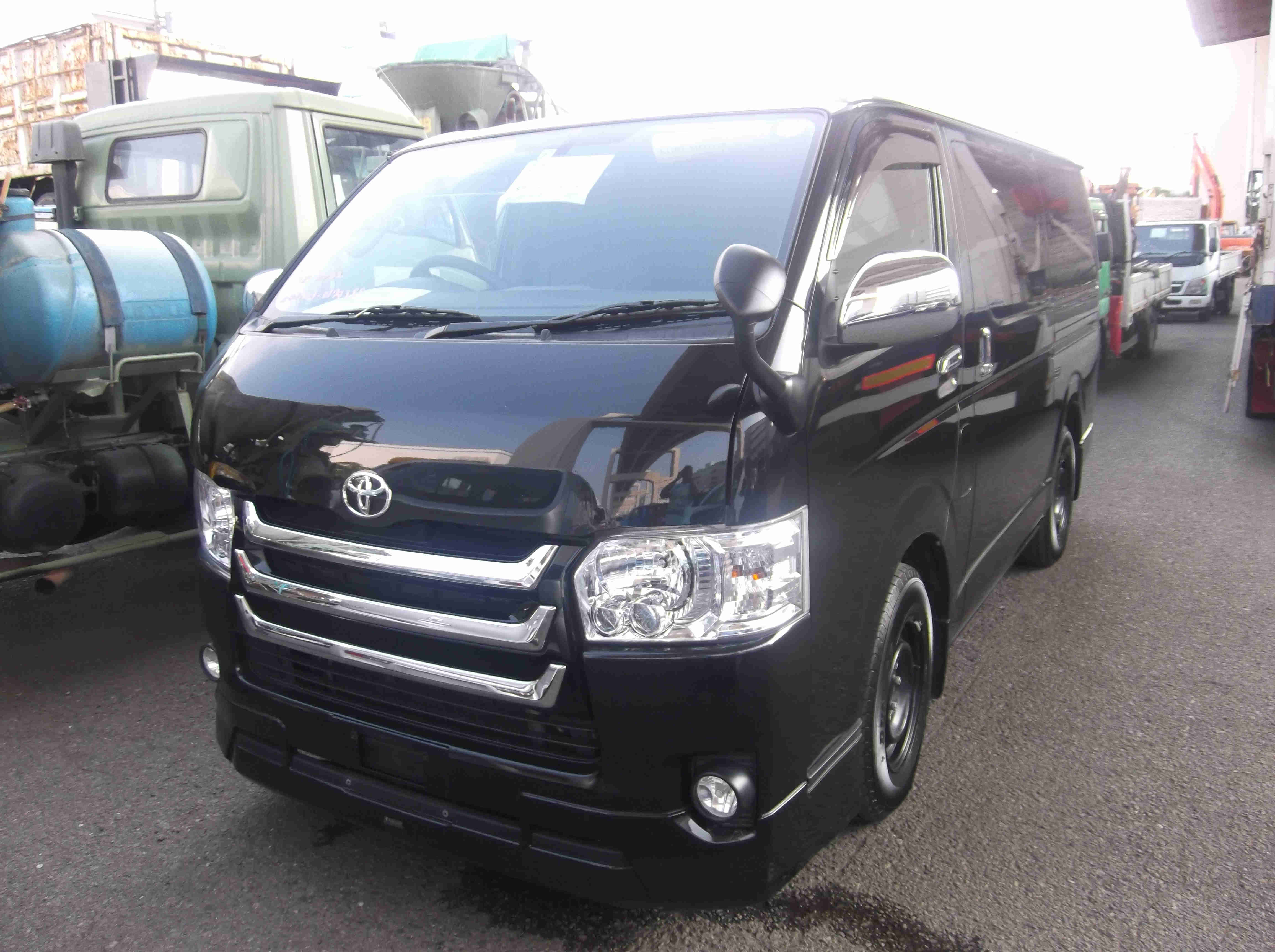 Toyota Hiace interior specifications