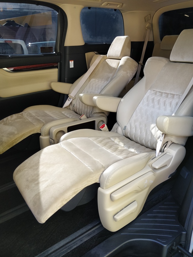 Toyota Alphard minivan 2015 Toyota Alphard 4k photo