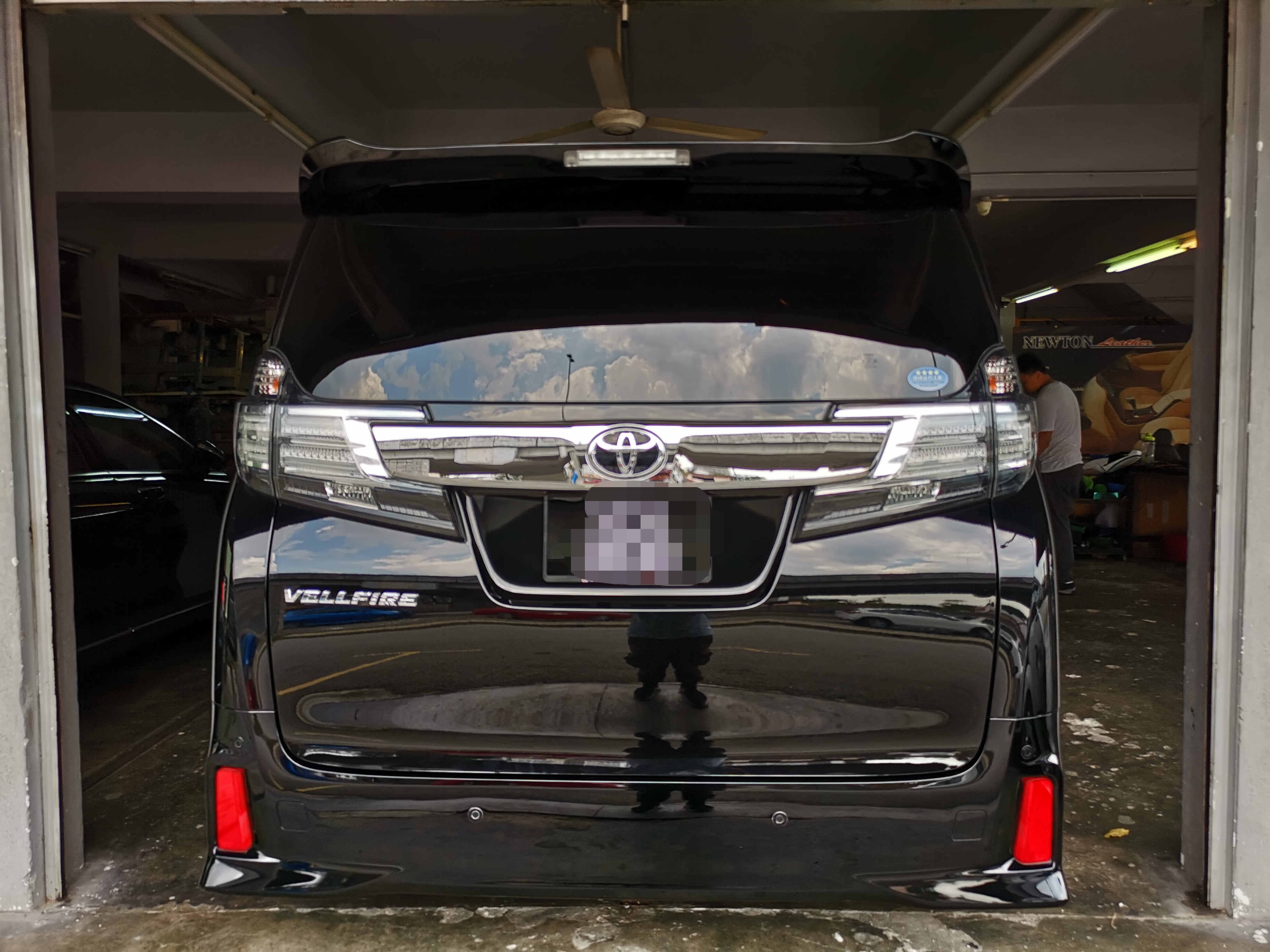 Toyota Alphard interior model