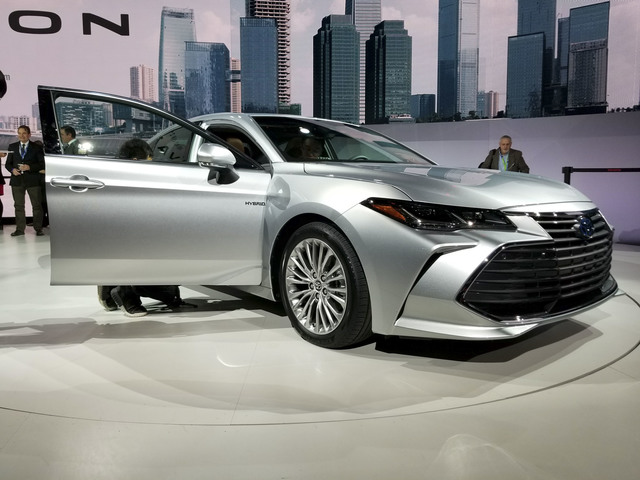 Toyota Avalon auto show