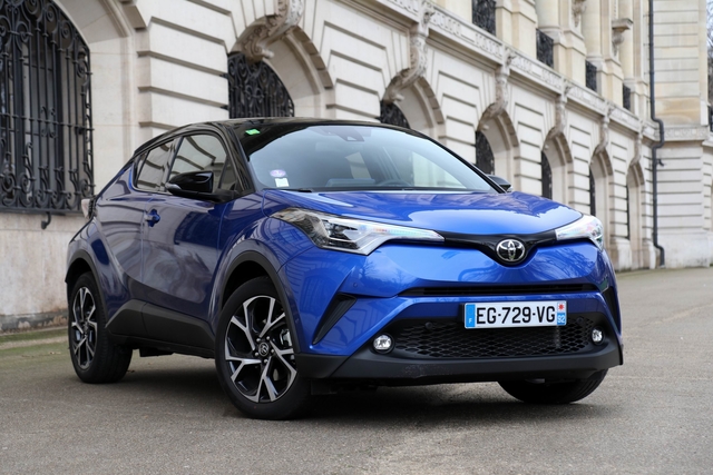 Toyota C-HR Hybrid 4k restyling Toyota C-HR Hybrid modern photo