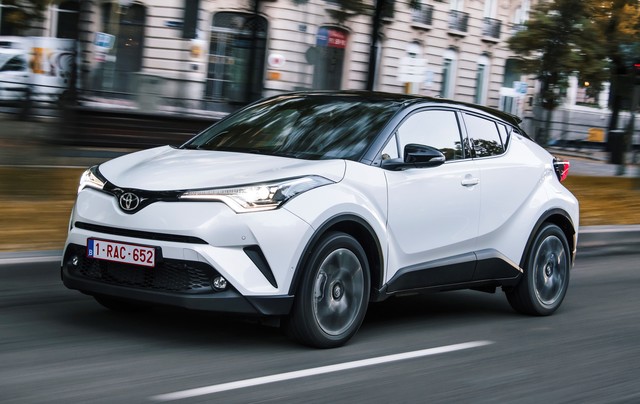 Toyota C-HR Hybrid suv photo Toyota C-HR Hybrid reviews photo