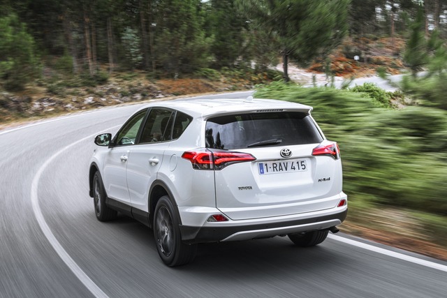 Toyota RAV4 Hybrid reviews 2018