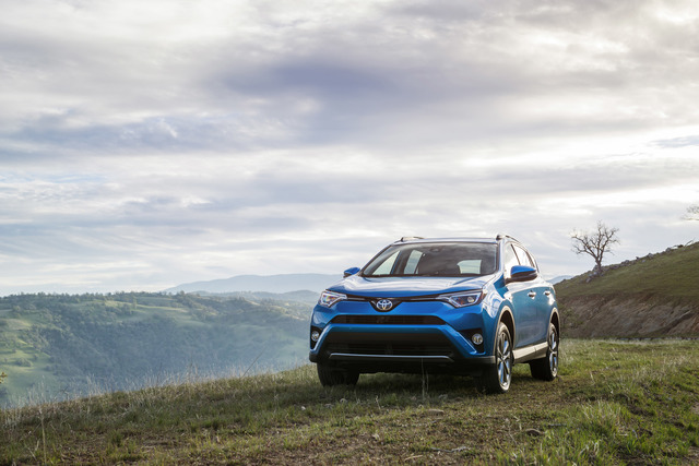 Toyota RAV4 Hybrid 4k specifications