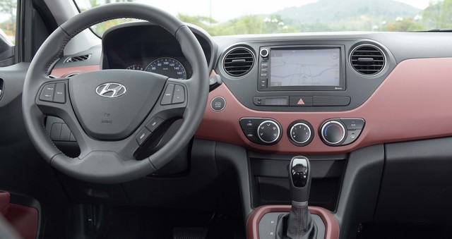 Hyundai i10 interior big Hyundai i10 4k big