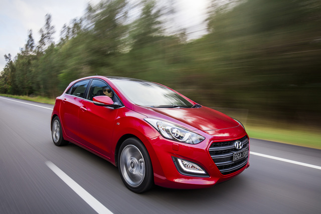 Hyundai i30 5-door hatchback big Hyundai i30 5-door reviews big