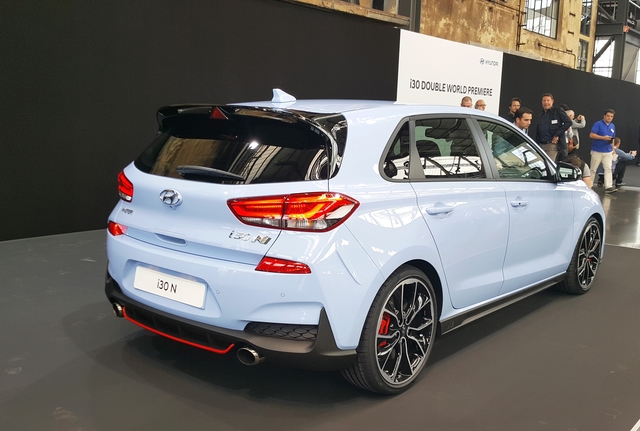 Hyundai i30 Fastback reviews restyling Hyundai i30 Fastback best specifications
