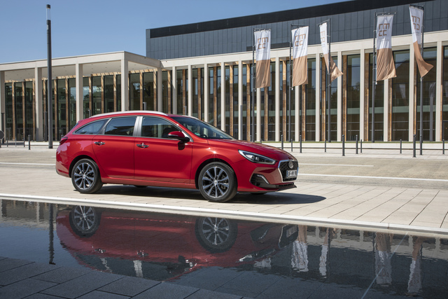 Hyundai i30 Wagon wagon photo Hyundai i30 Wagon 4k specifications