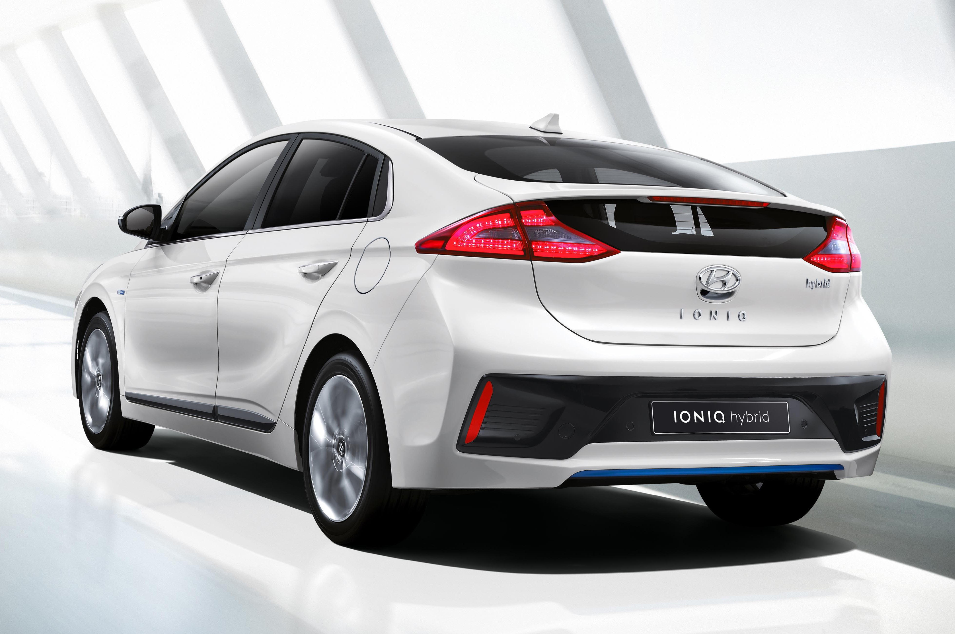 Hyundai IONIQ electric best 2016