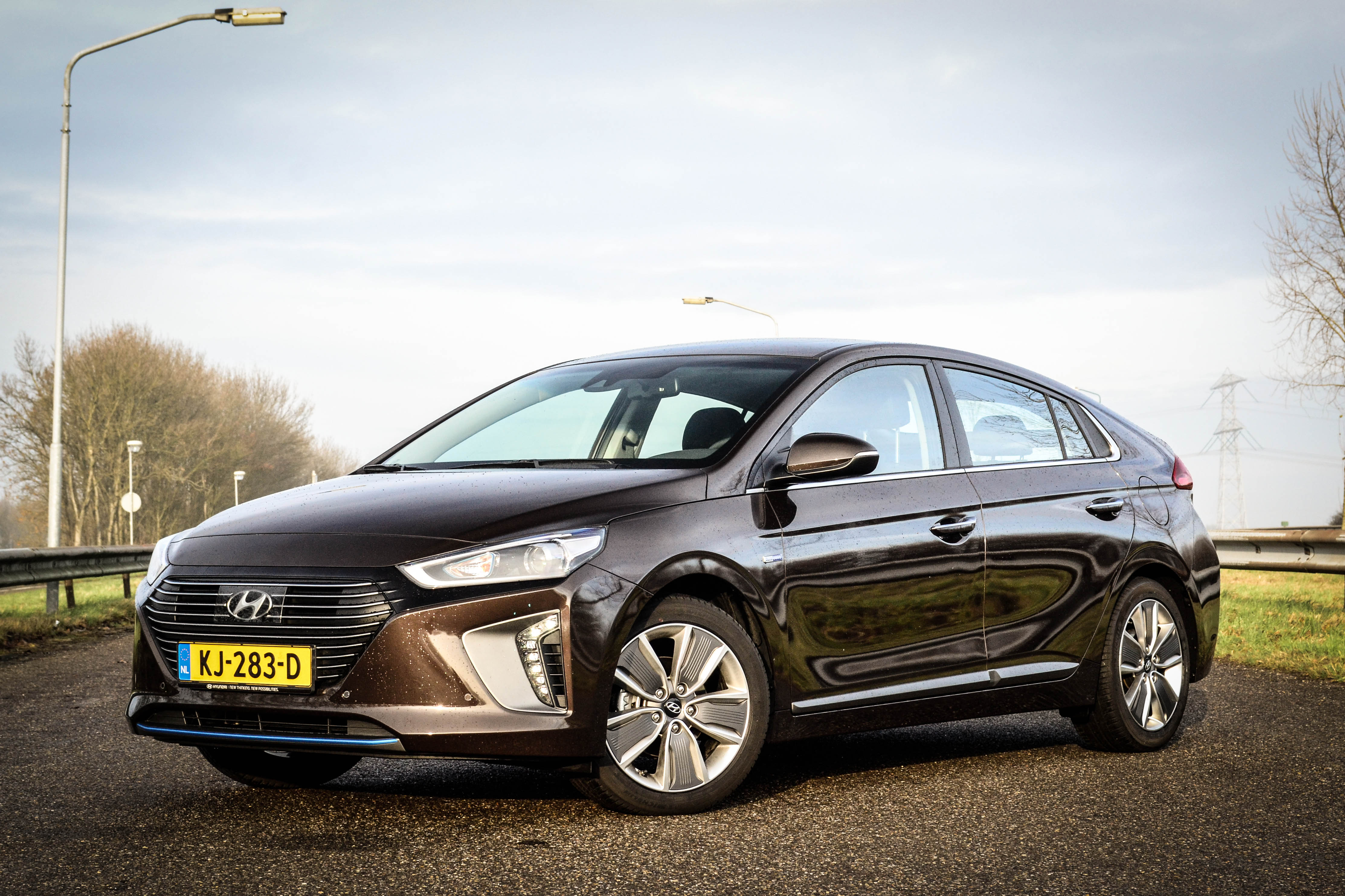 Hyundai IONIQ hybrid reviews big
