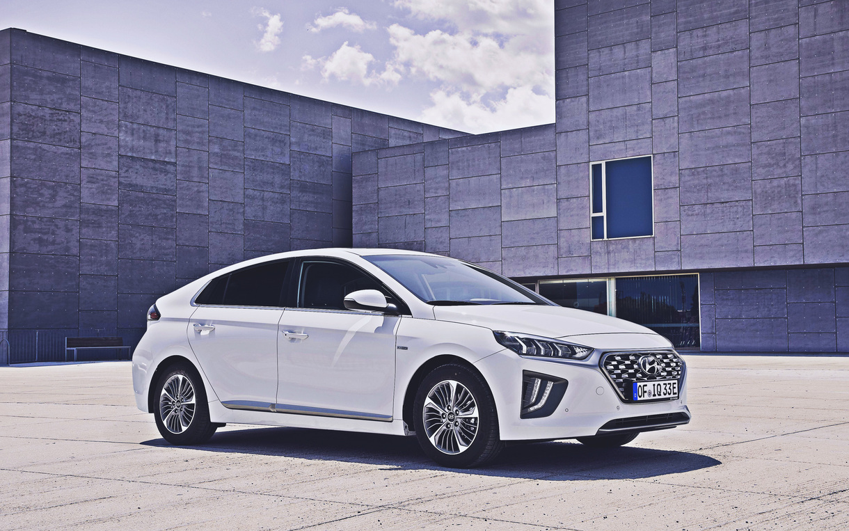 Hyundai ioniq фото