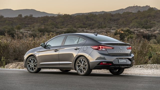 Hyundai Elantra modern specifications Hyundai Elantra accessories big