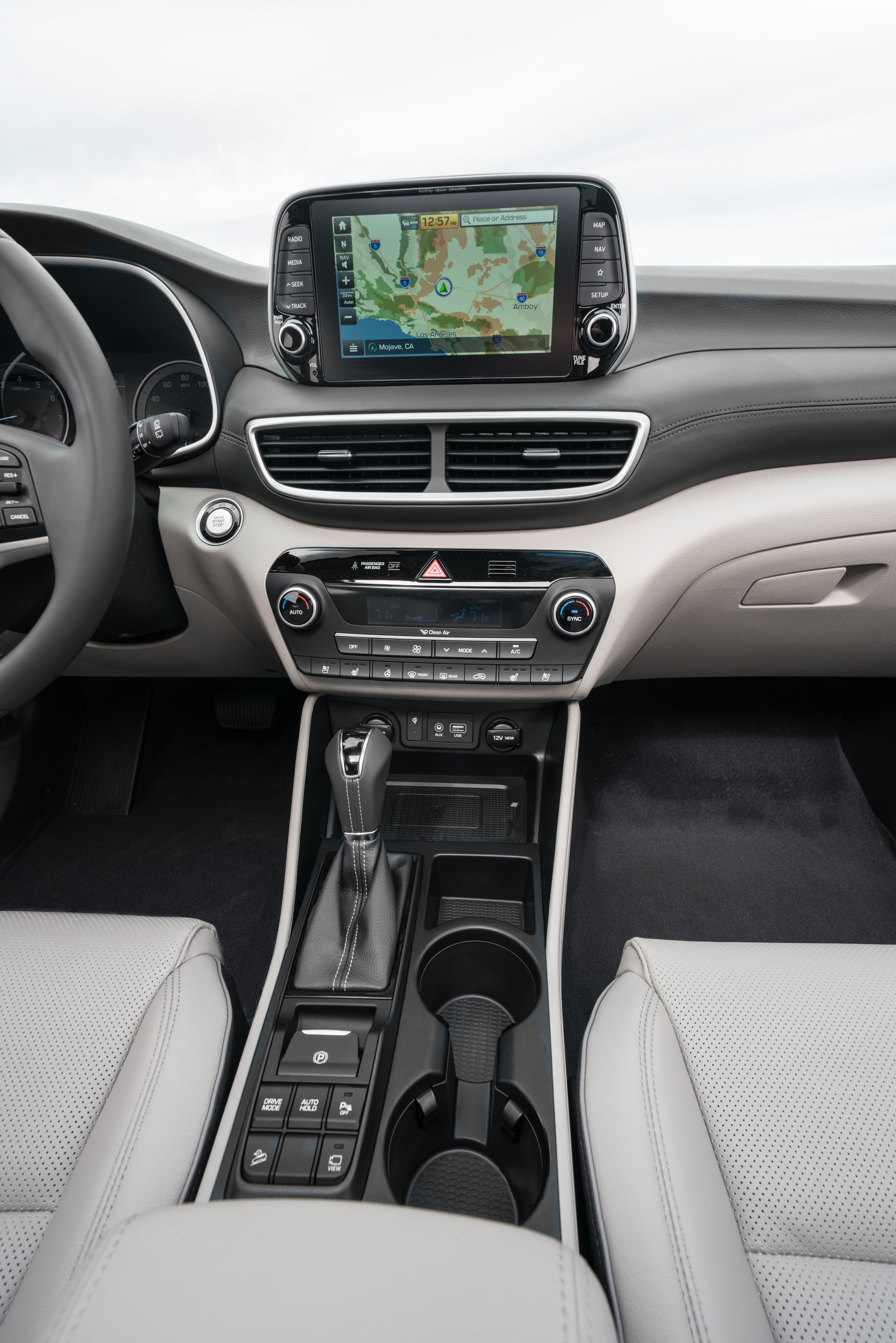 Hyundai Tucson interior specifications