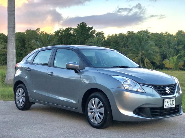 Hyundai H-1 minivan model