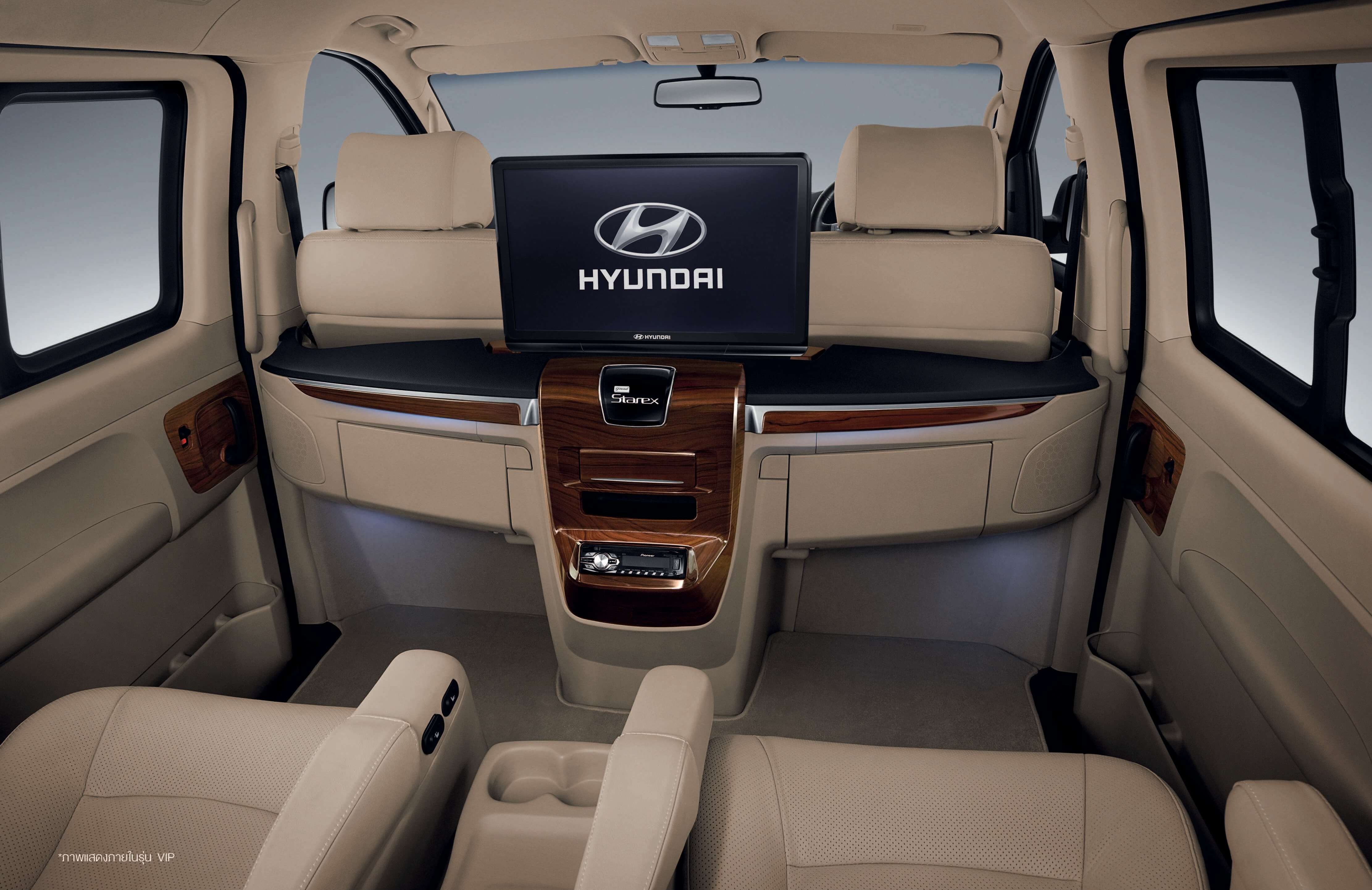 Hyundai H-1 hd big