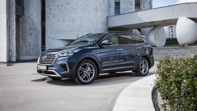 Hyundai Grand Santa Fe modern big Hyundai Grand Santa Fe best specifications