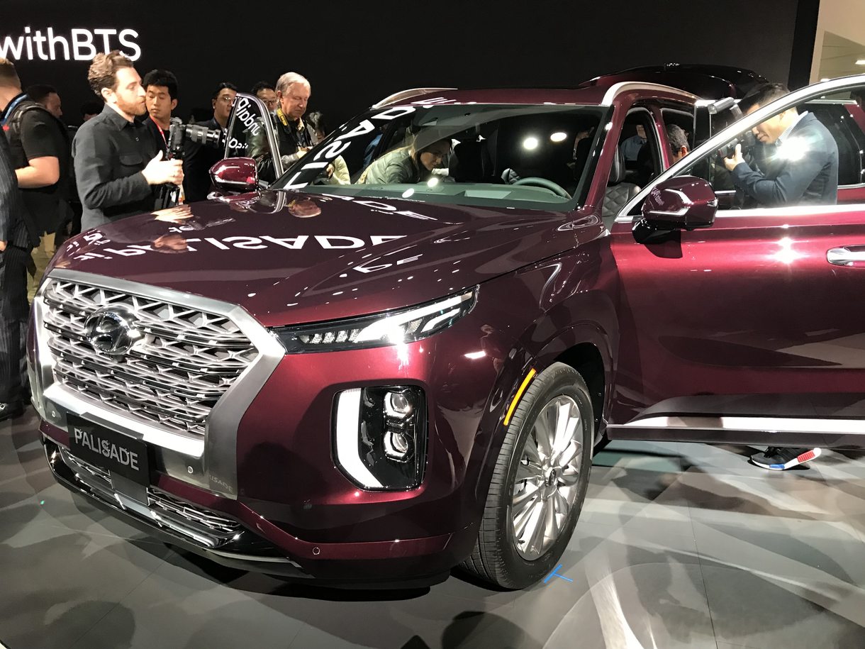 Hyundai Palisade Photos and Specs. Photo Hyundai Palisade modern 2018