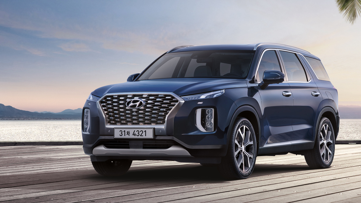 Hyundai Palisade Photos and Specs. Photo Hyundai Palisade modern photo