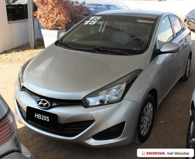 Hyundai HB20S modern model Hyundai HB20S reviews 2015