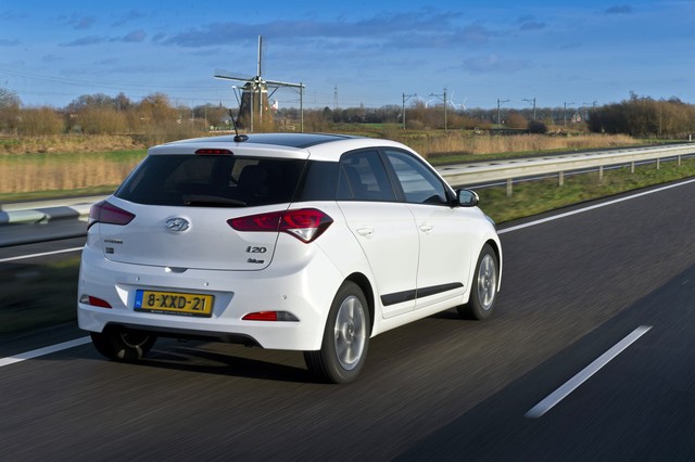 Hyundai i20 5-door hd photo Hyundai i20 5-door reviews restyling