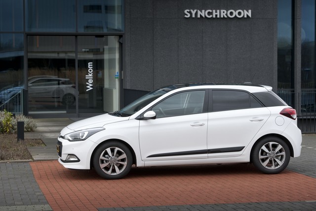 Hyundai i20 5-door 4k model Hyundai i20 5-door reviews restyling