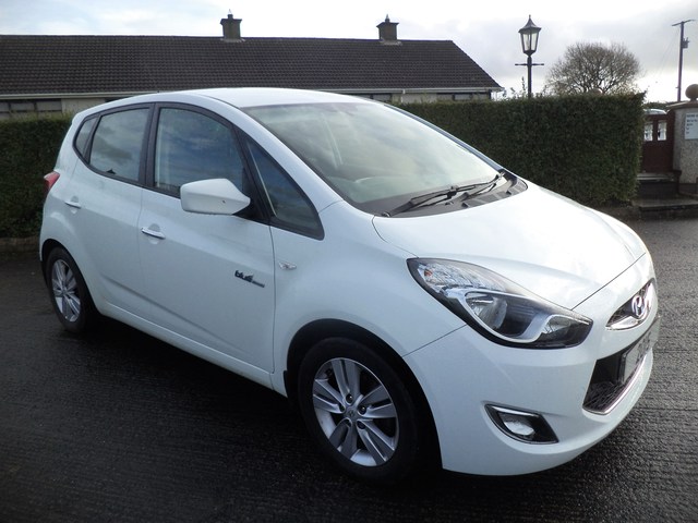 Hyundai ix20 accessories 2015 Hyundai ix20 interior big