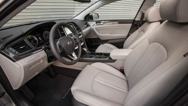 Hyundai Sonata Hybrid mod photo