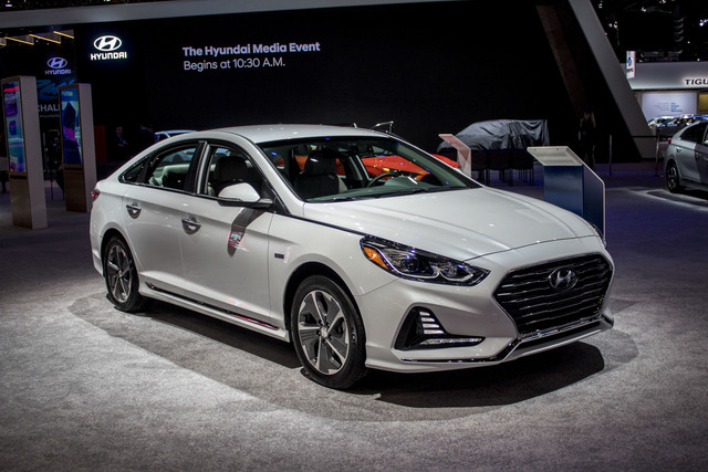 Hyundai Sonata Hybrid hd model