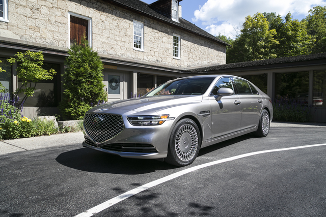 Hyundai Genesis G90 reviews model Hyundai Genesis G90 exterior photo
