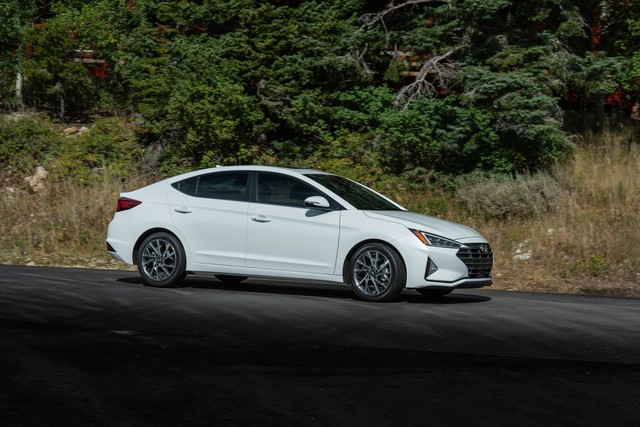 Hyundai Elantra Sport mod restyling Hyundai Elantra Sport hd specifications