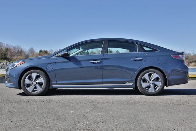 Hyundai Grandeur Hybrid hd specifications Hyundai Grandeur Hybrid interior specifications