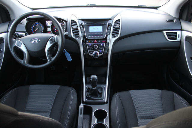 Hyundai i30 Wagon modern restyling Hyundai i30 Wagon wagon photo