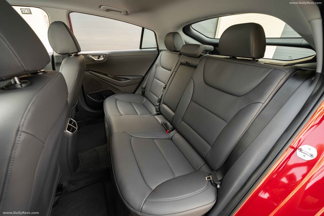 Hyundai IONIQ hybrid hd restyling