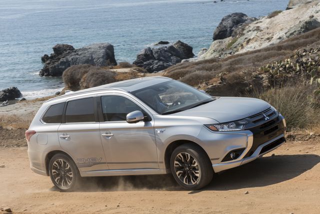 Mitsubishi Outlander exterior 2018