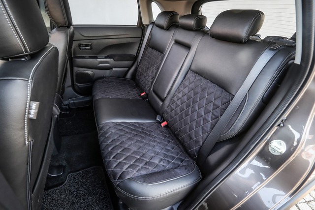 Mitsubishi ASX interior big