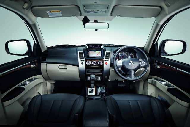 Mitsubishi Pajero Sport mod 2015