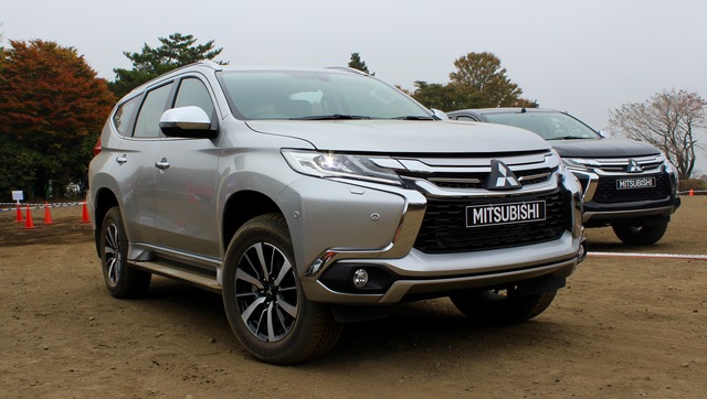 Mitsubishi Pajero Sport Photos and Specs. Photo: Mitsubishi Pajero ...