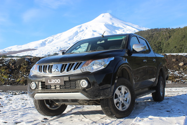 Mitsubishi L200 hd specifications Mitsubishi L200 4k photo