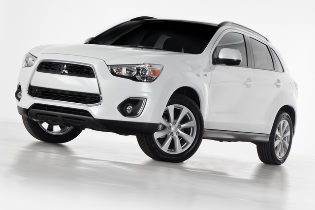 Mitsubishi ASX accessories photo Mitsubishi ASX 4k restyling