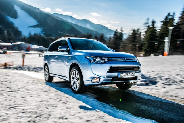 Mitsubishi Outlander PHEV exterior model