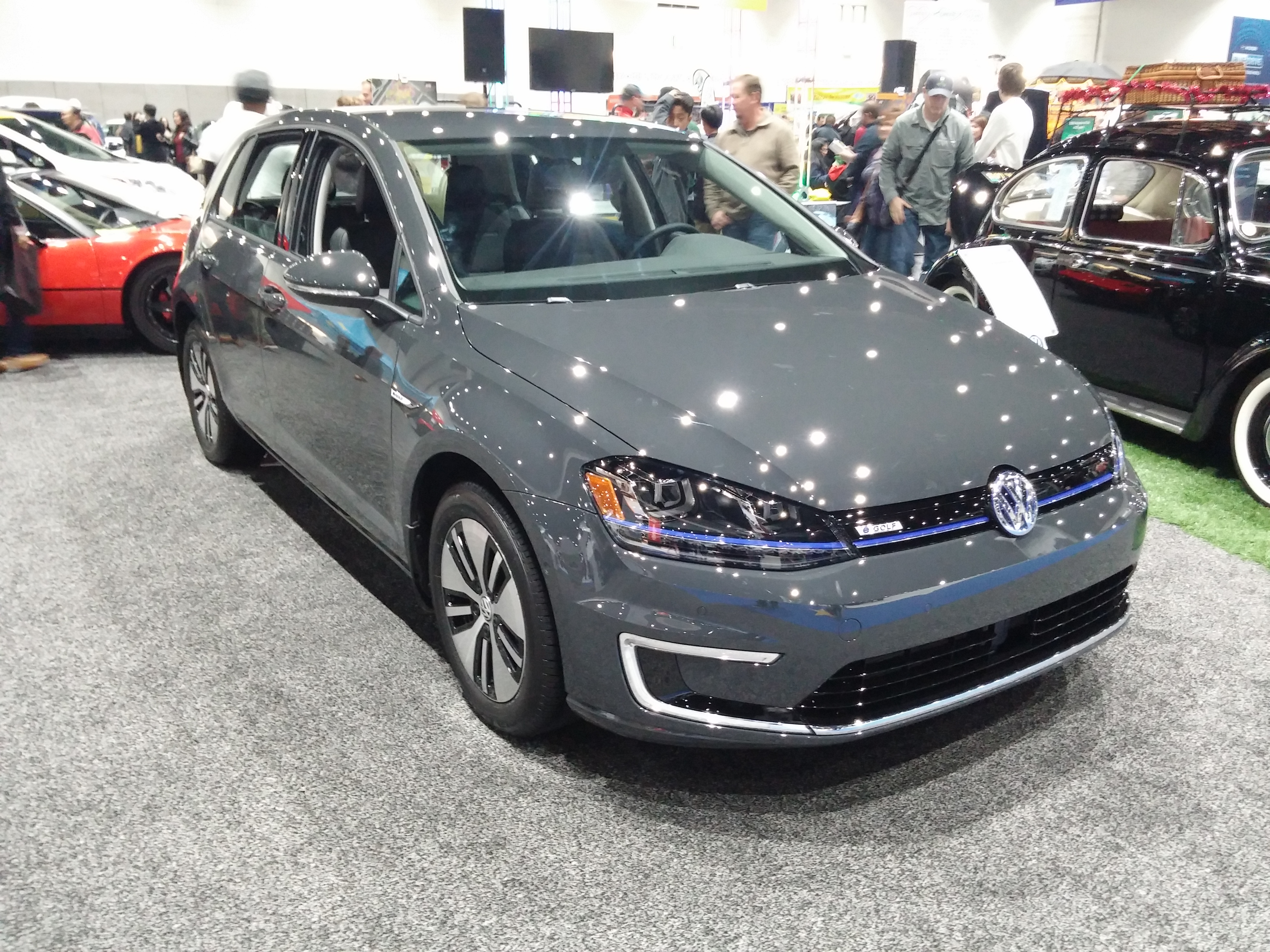 Volkswagen e-Golf exterior photo
