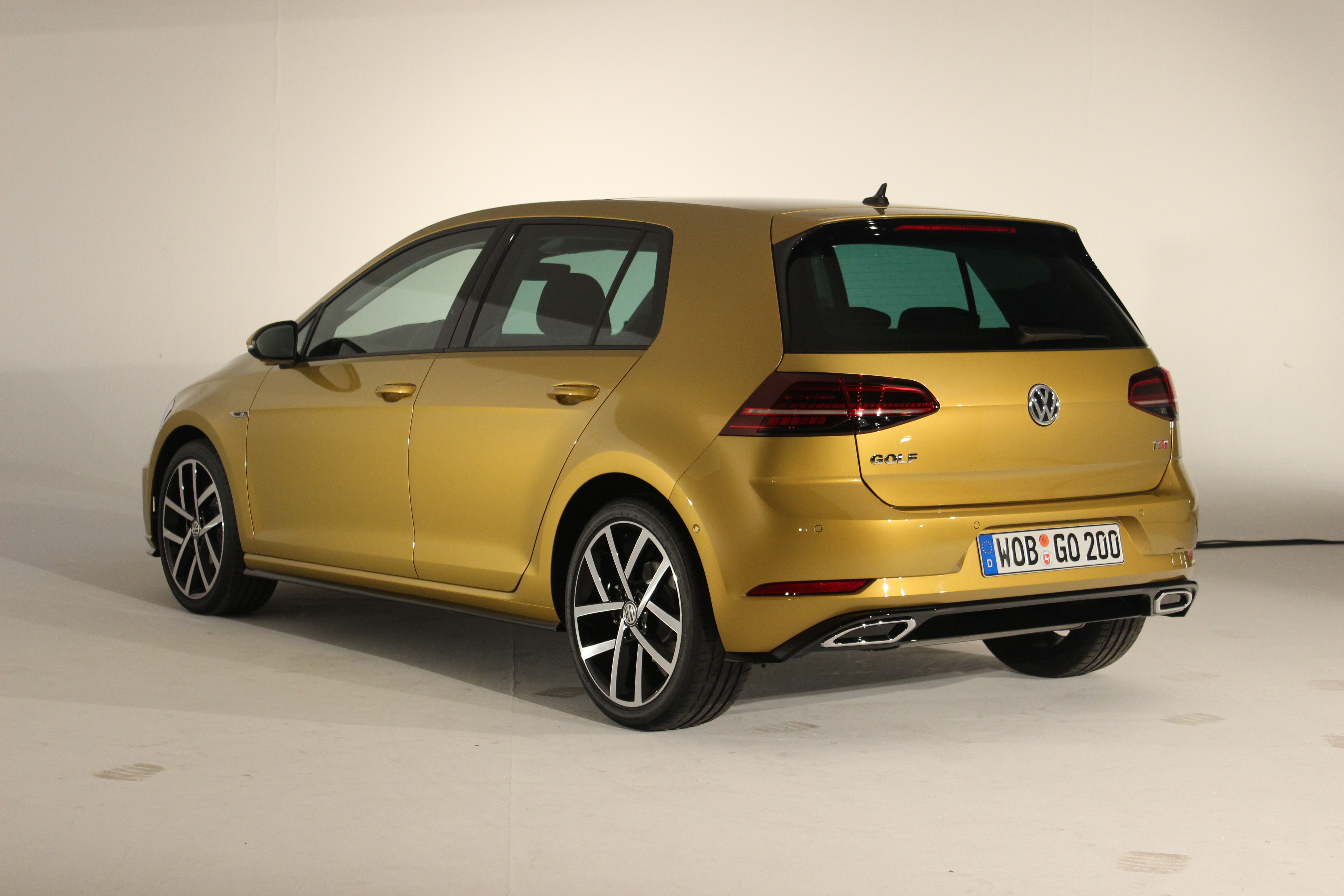 Volkswagen e-Golf hd model
