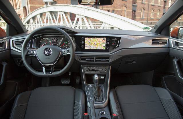 Volkswagen Polo 5-door 4k 2017 Volkswagen Polo 5-door reviews 2017